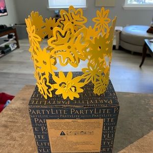 Partylite Garden bouquet jar/3 wick candle holder